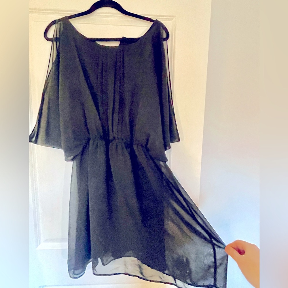 Doe and Rae Black above the knee dress